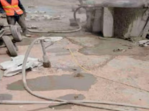 汉寿水泥混凝土路面板底注浆技术 路面脱空注浆整治方案